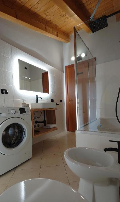 Koupelna v ubytování Lecchi Home