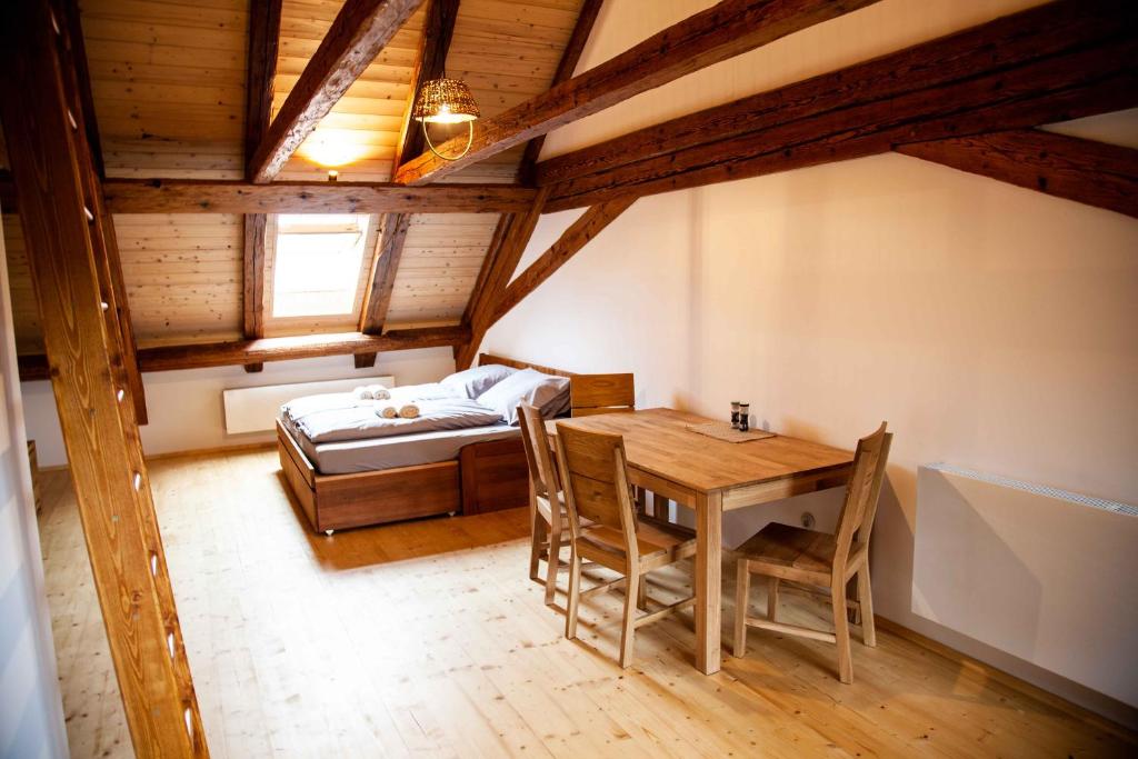 Postel nebo postele na pokoji v ubytování Apartmány Temechov