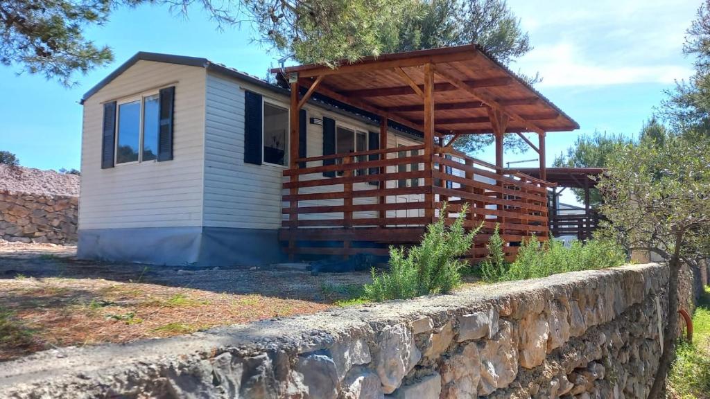 Gallery image of DM mobile home in Jezera