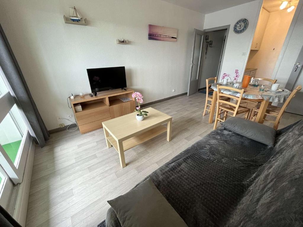 Fotografia z galérie ubytovania T2 à 150m de la plage, animaux admis - FR-1-324A-4 v destinácii Saint-Hilaire-de-Riez