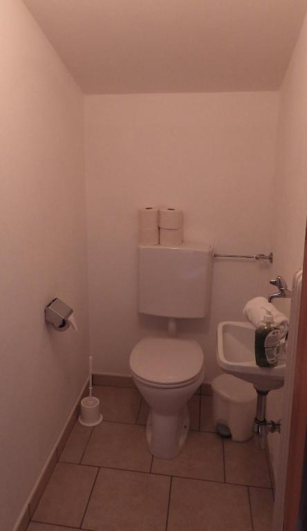 Kúpeľňa v ubytovaní Ferienhaus Oberlengau