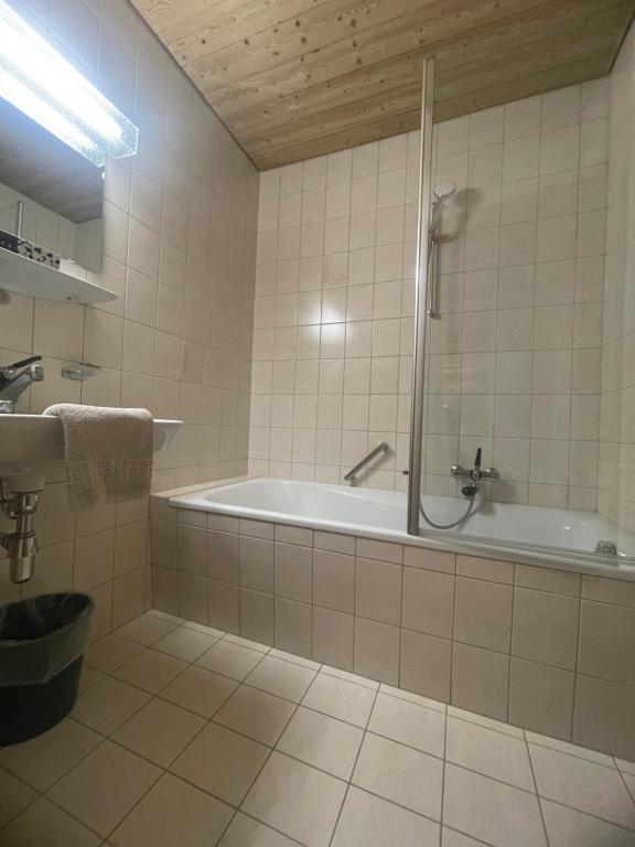 Koupelna v ubytování Hotel Edi