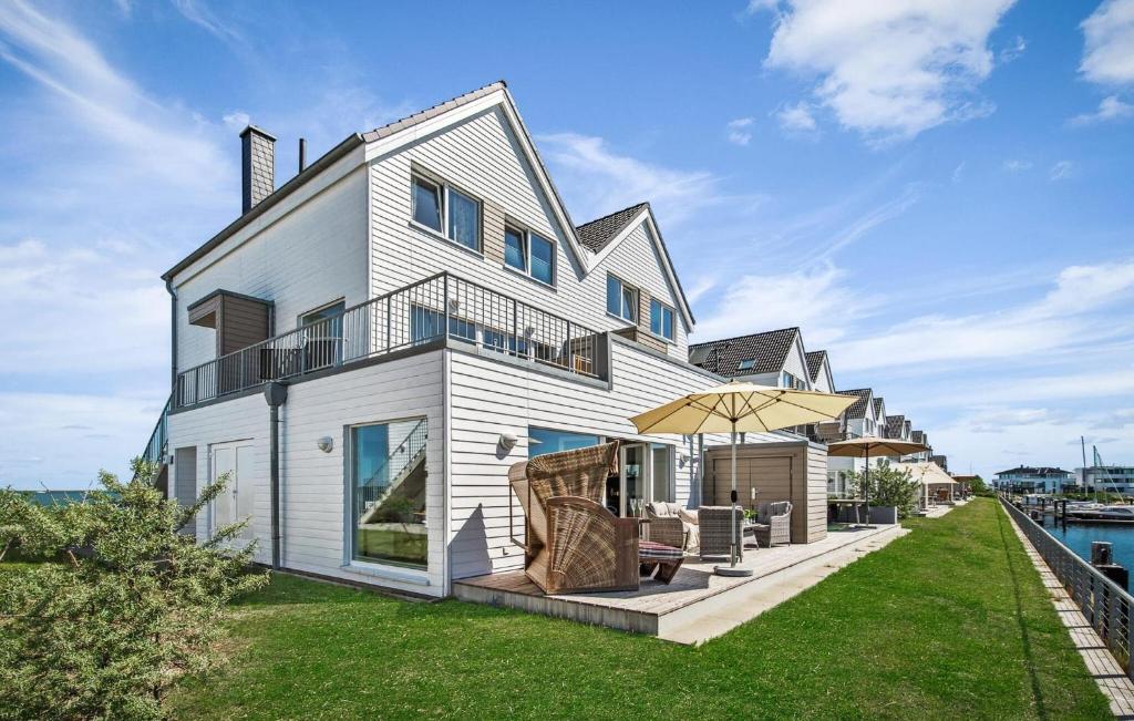 Το κτήριο όπου στεγάζεται  το διαμέρισμα