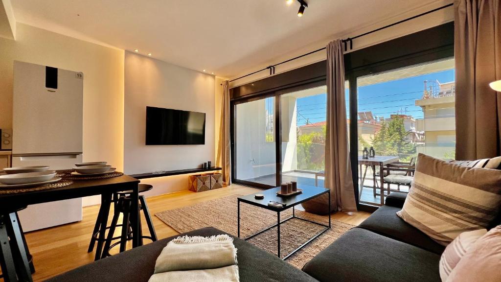 Riviera Chic 2BR in Glyfada by TwentyTwo