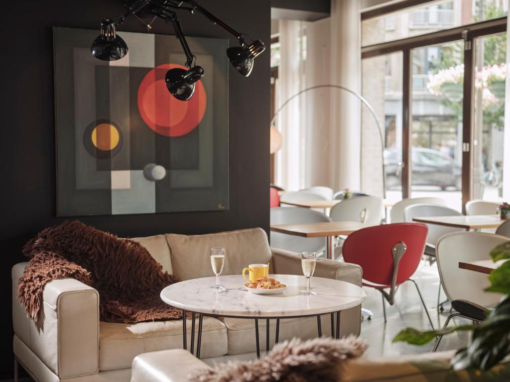 Uma área de estar em BANKS Antwerp