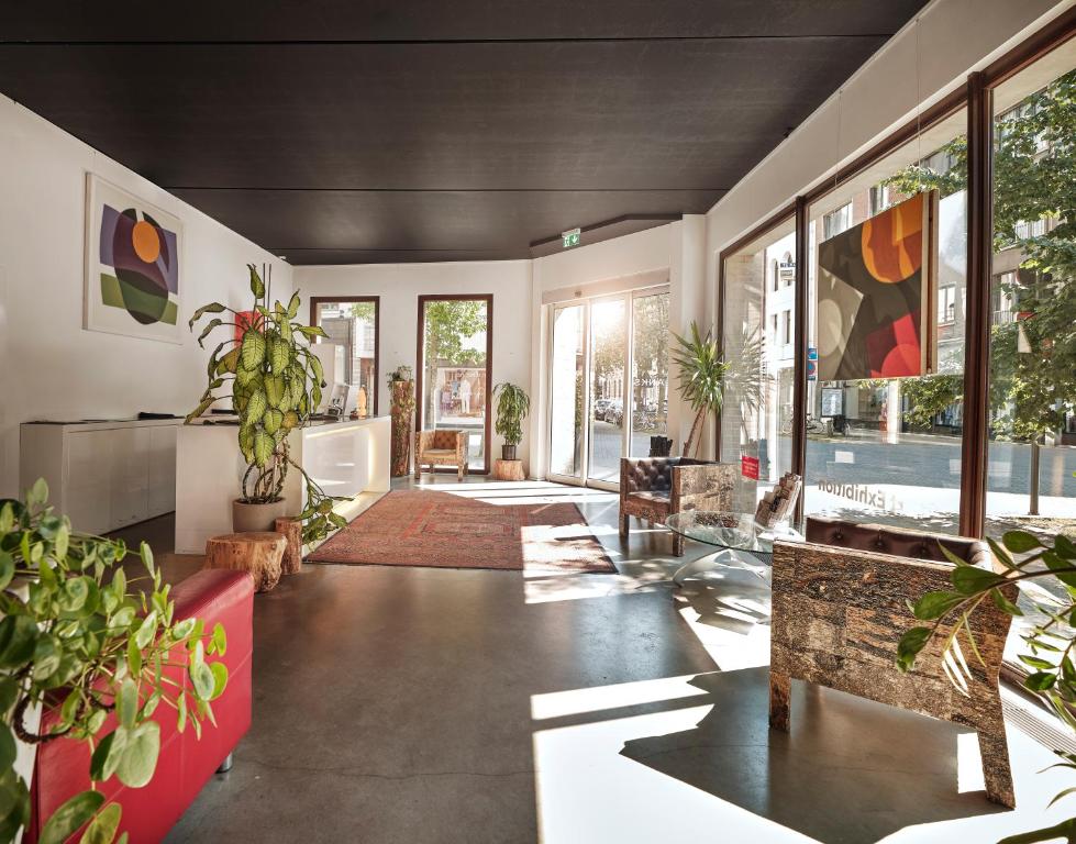 BANKS Antwerp - Resim 30