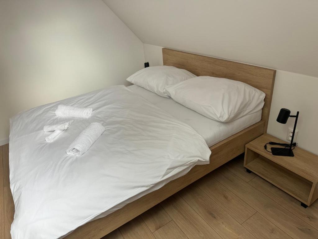 Postel nebo postele na pokoji v ubytování Apartmán Lesná 5, Bojnice