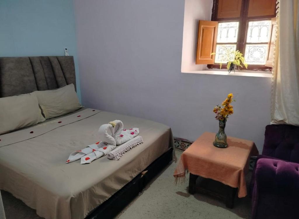 Postel nebo postele na pokoji v ubytování Hostel Marrakech Rouge