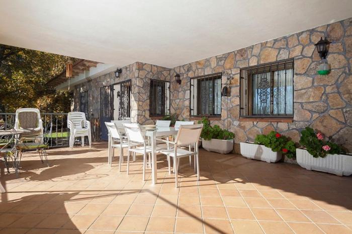A balcony or terrace at La Buenaventura del Tiétar