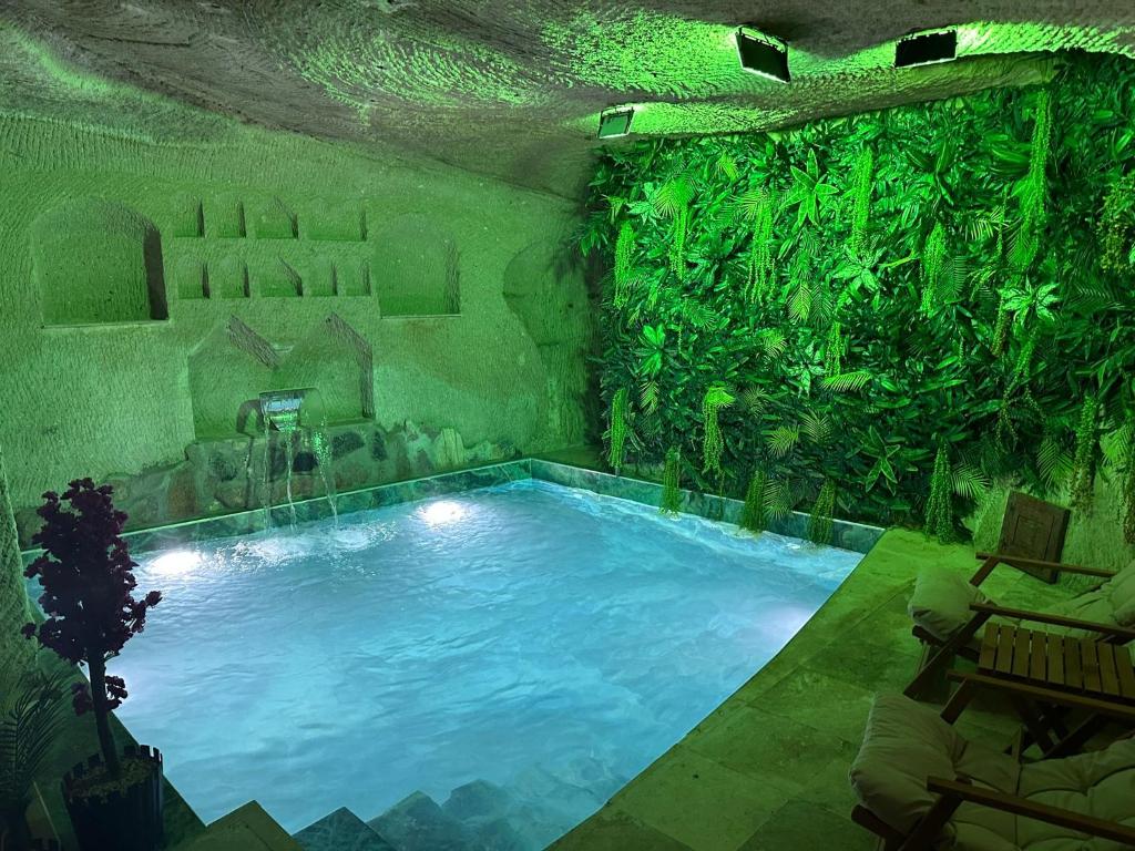 Bazén v ubytování Aşk-ı Nare Cave Hotel - Swimming Pool & SPA nebo v jeho okolí