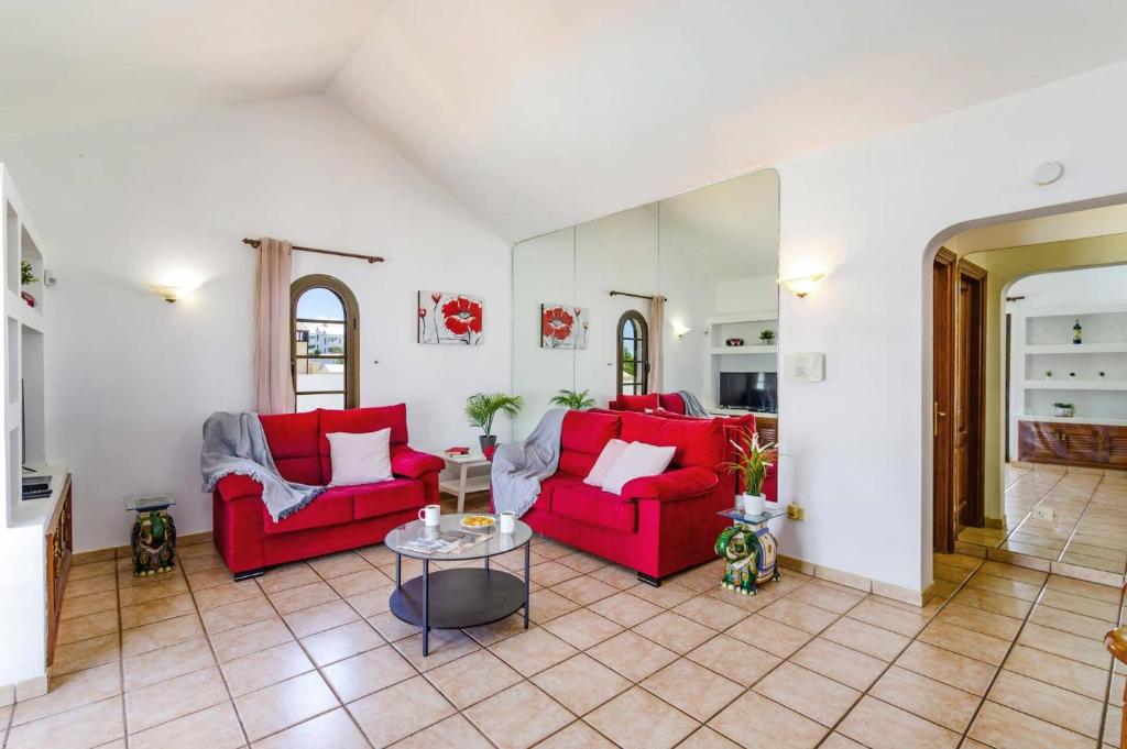 Kuchyň nebo kuchyňský kout v ubytování Villa Elena Sol by Villa Plus