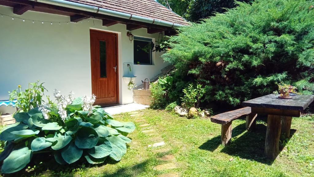Csigaház Vendégház 2637 Perőcsény, Rákóczi utca 1 kép - 1
