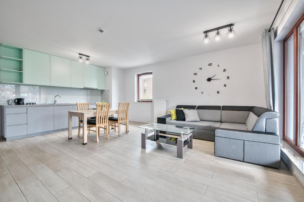 
Standard Apartment with River View (4 Adults)
