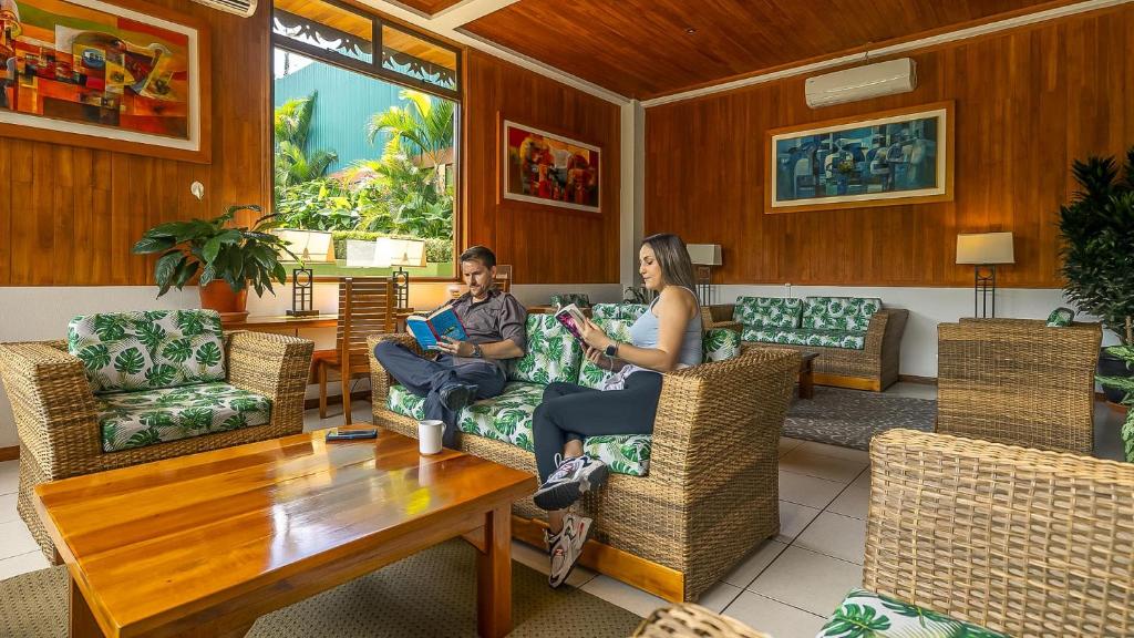 Posezení v ubytování Ficus Sunset Suites
