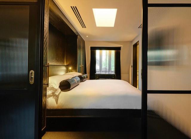 Chateau Denmark London - Resim 23