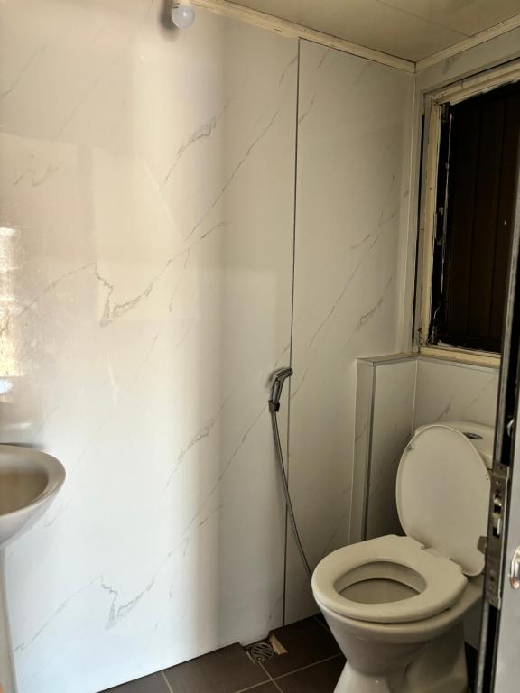 Ένα μπάνιο στο Đức Long Homestay