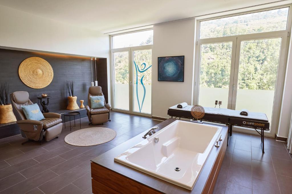 TV a/nebo společenská místnost v ubytování Steigenberger Hotel & Spa Krems