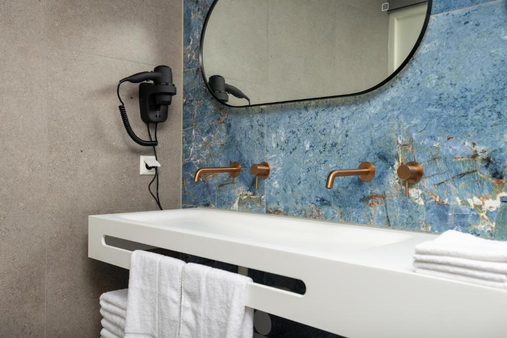 Hotel Twenty-Three Amsterdam Airport - Quadruple Room