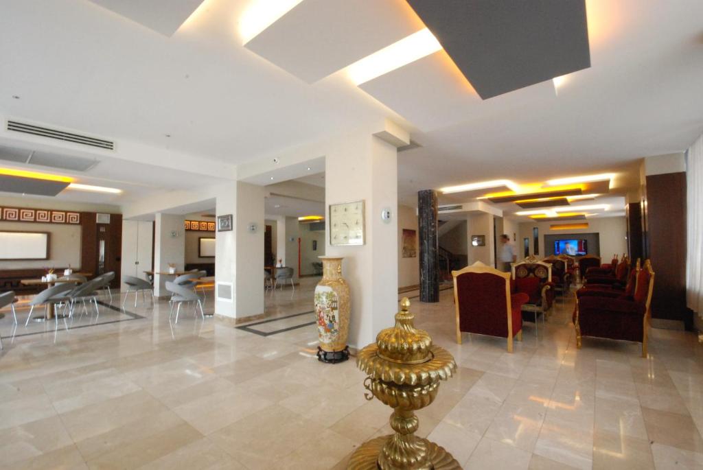 Ο χώρος του λόμπι ή της ρεσεψιόν στο HİTİT OTEL
