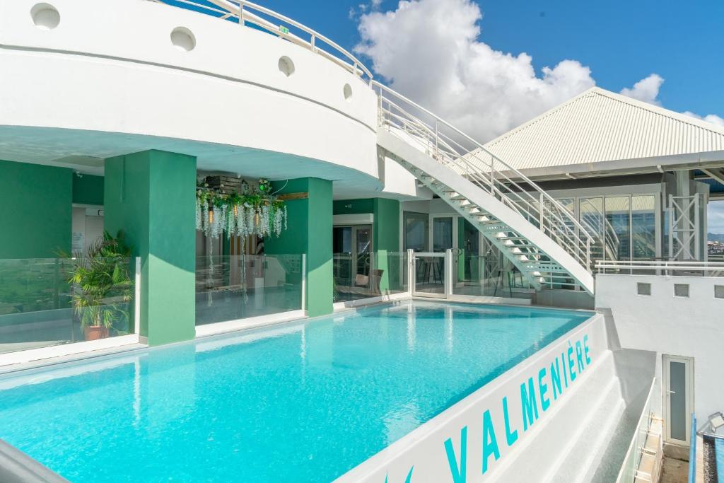 Bazen v nastanitvi oz. blizu nastanitve Karibea La Valmenière Hôtel