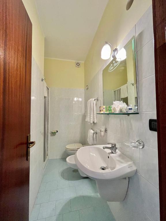 Koupelna v ubytování Hotel Praja