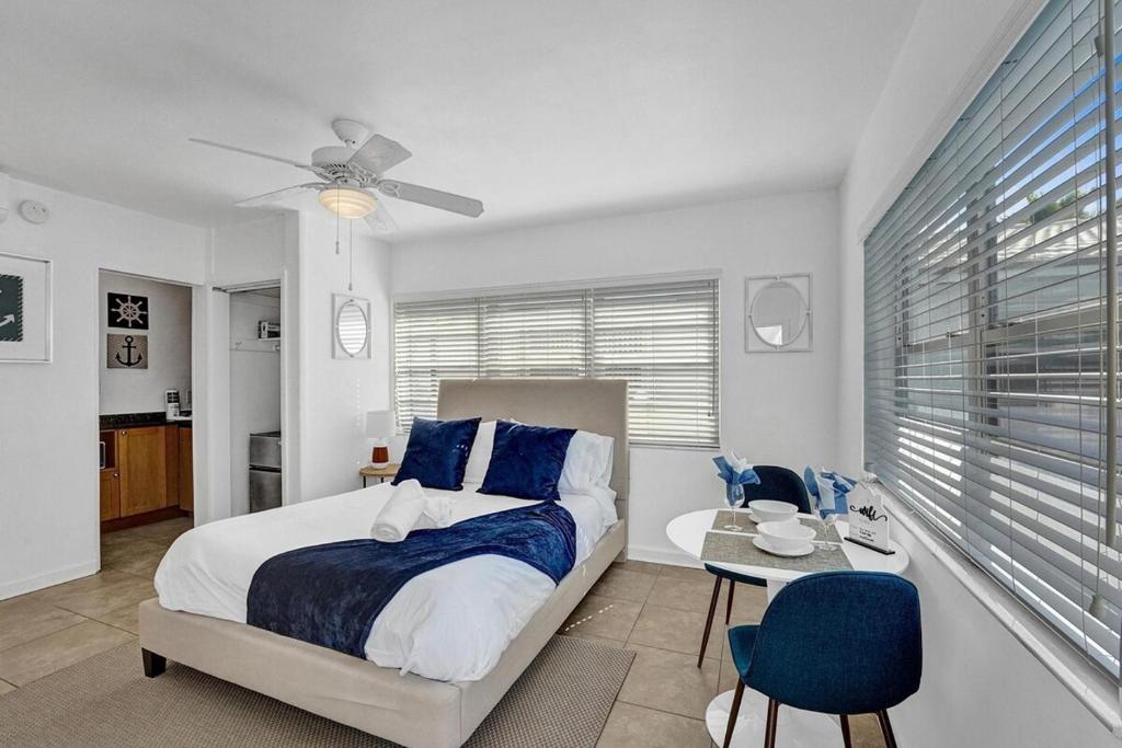 Waves On Desoto 1- Bedroom Rental Unit With Pool - Apartamento Superior
