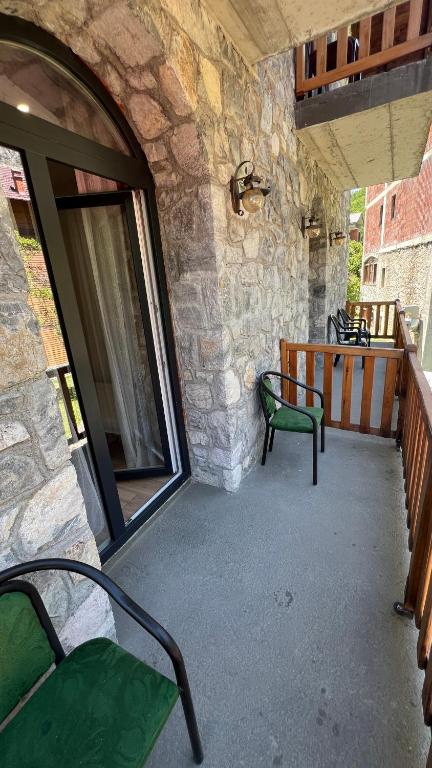 Balkón nebo terasa v ubytování Stonehouse villa