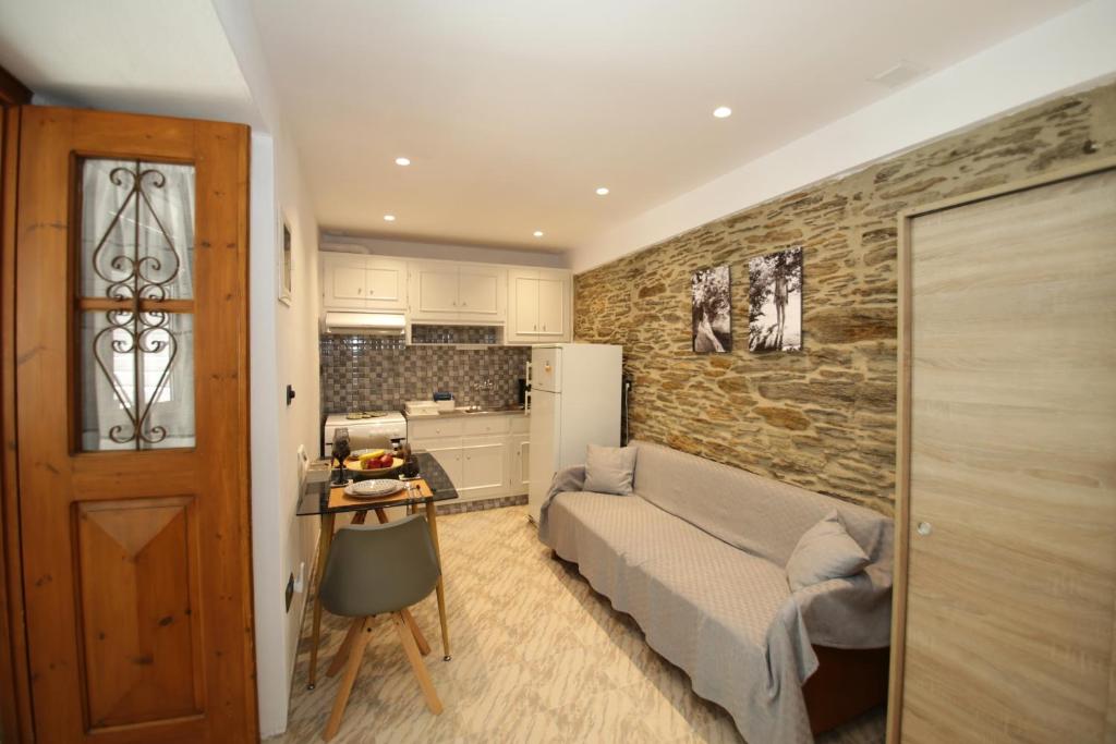 Gallery image of Chora's Stonehouse in Andros