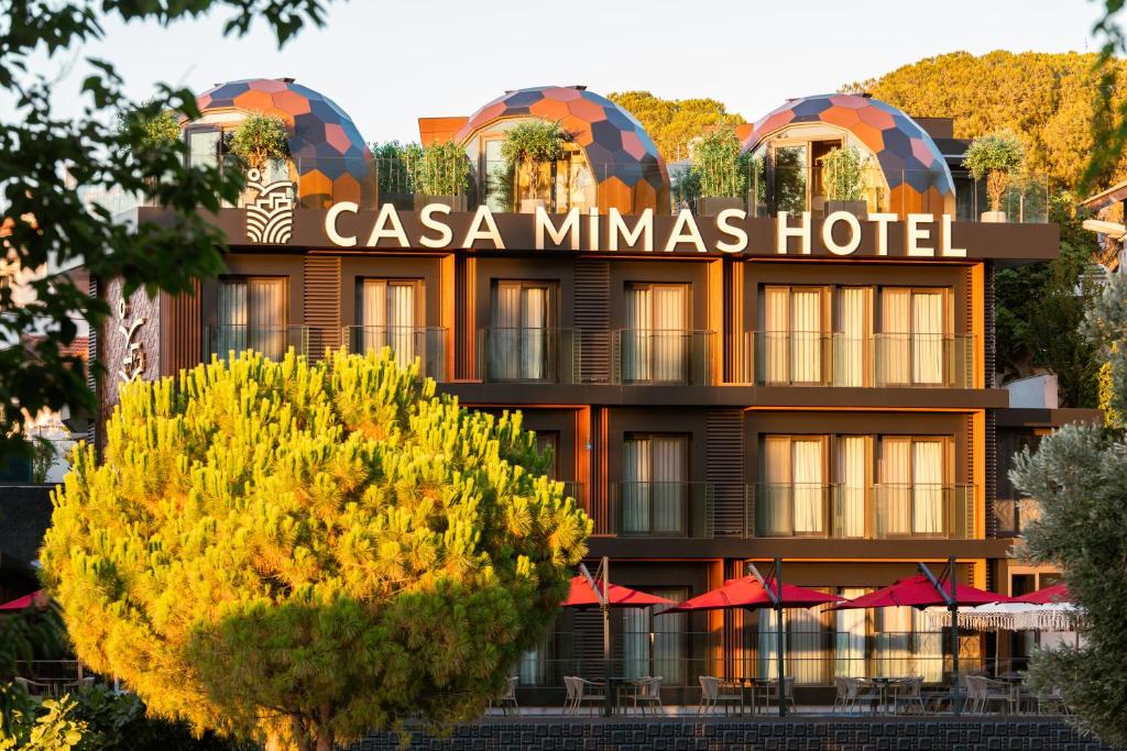 Nespecifikovaný výhled na hory nebo výhled na hory při pohledu z hotelu