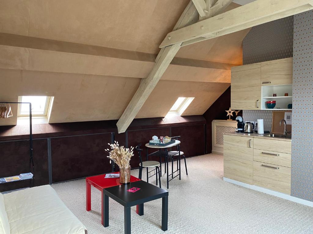 Kuchyň nebo kuchyňský kout v ubytování La chambre de Mathilde