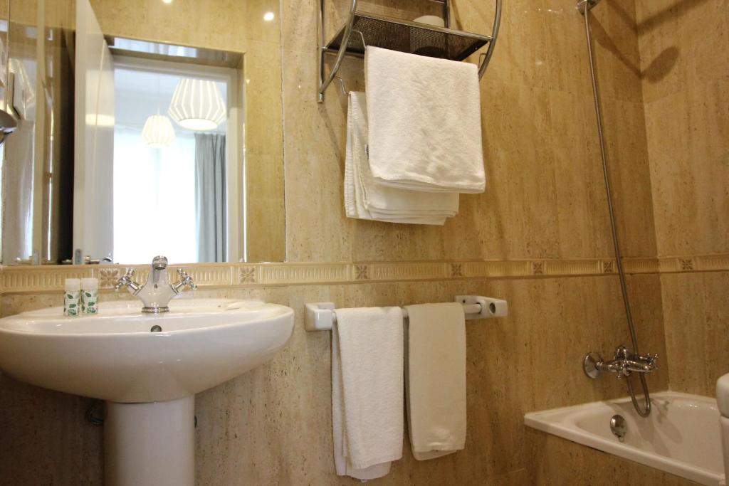Kúpeľňa v ubytovaní Las Atarazanas - Design Hostal
