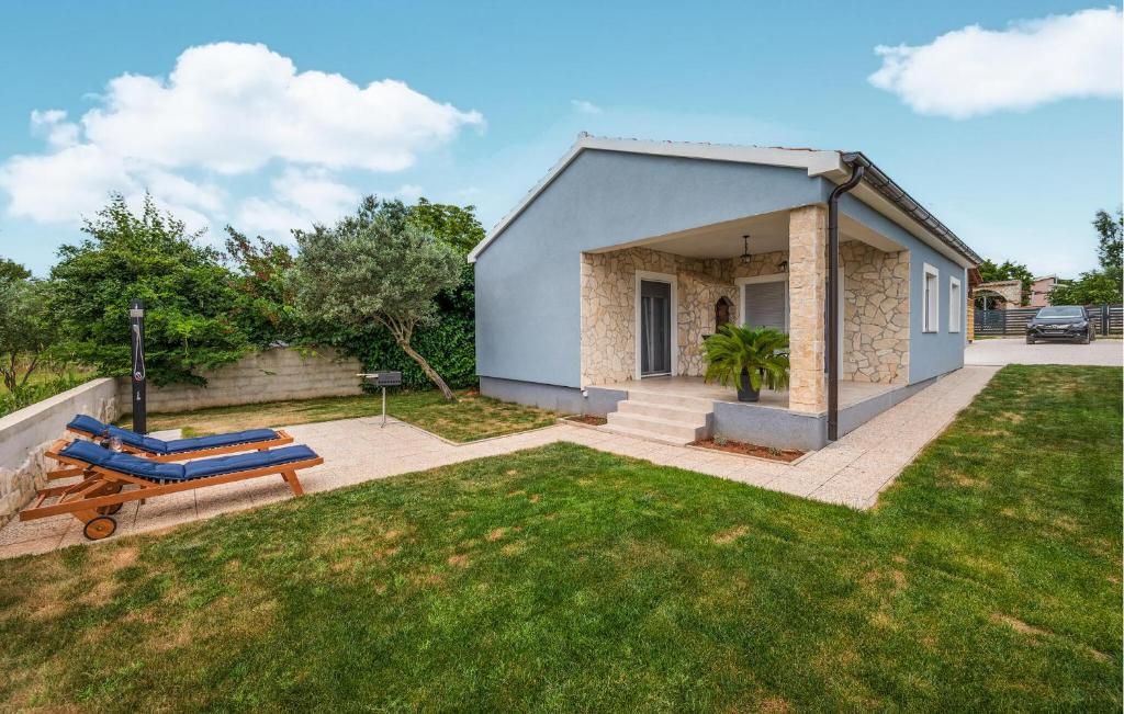 Nice Home In Fazana With Wifi