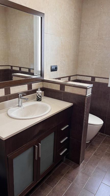 A bathroom at Apartamento Ginette SunBeach
