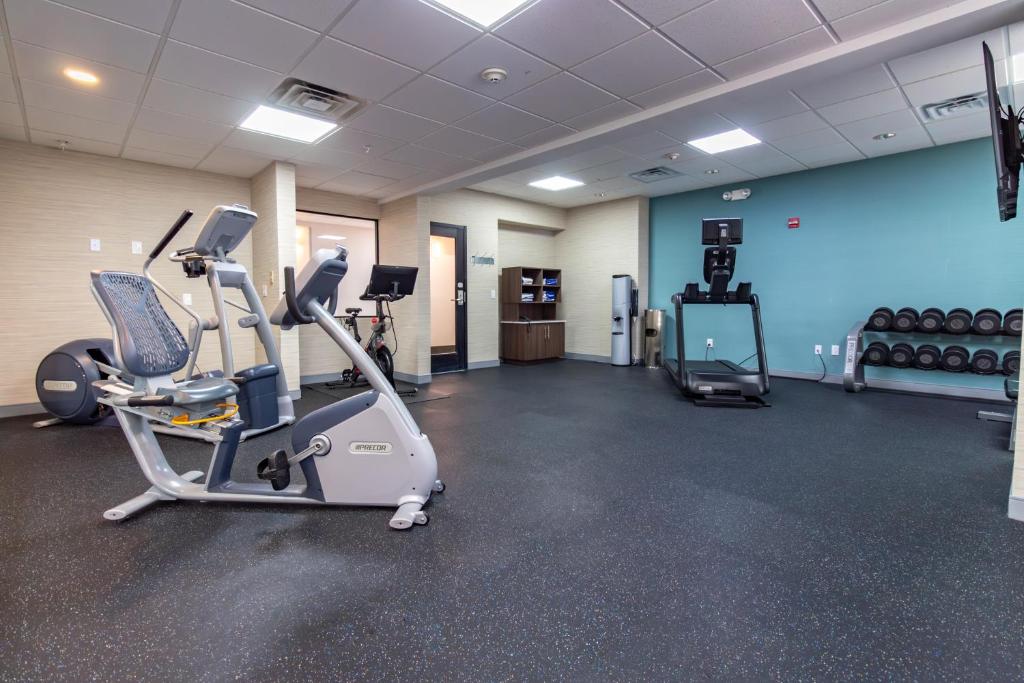 Hampton Inn & Suites Denton photo