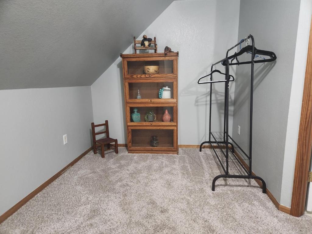 Fotografie z fotogalerie ubytování Charming 2-bedroom cottage 8 miles from Sturgis with WiFi, AC and parking space! v destinaci Sturgis