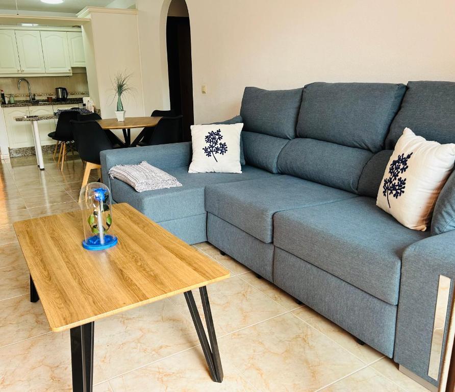 El Medano La Ola. Cabezo Beach 2 rooms parking place