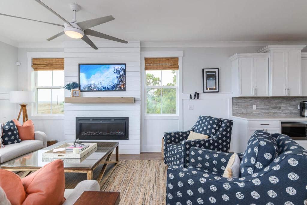 Gallery image of (14) Shell Yeah, Direct Marsh Views, Pool, Family Friendly in Hilton Head Island