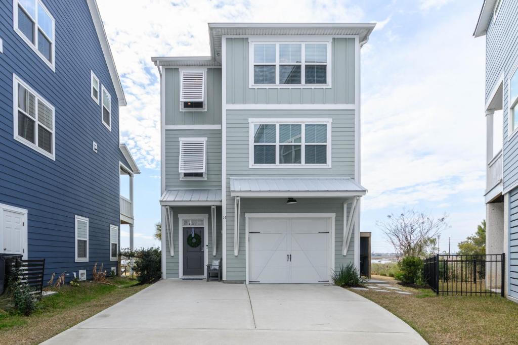 Gallery image of (14) Shell Yeah, Direct Marsh Views, Pool, Family Friendly in Hilton Head Island