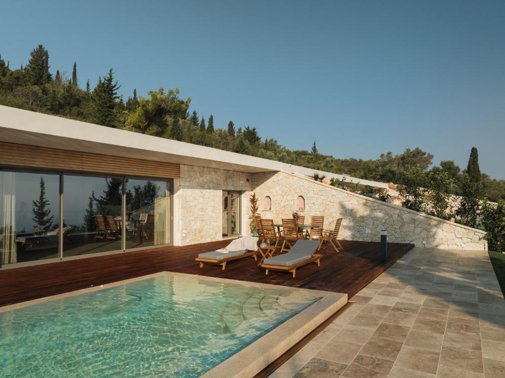 Bazén v ubytování Petroto Sea View Villas nebo v jeho okolí