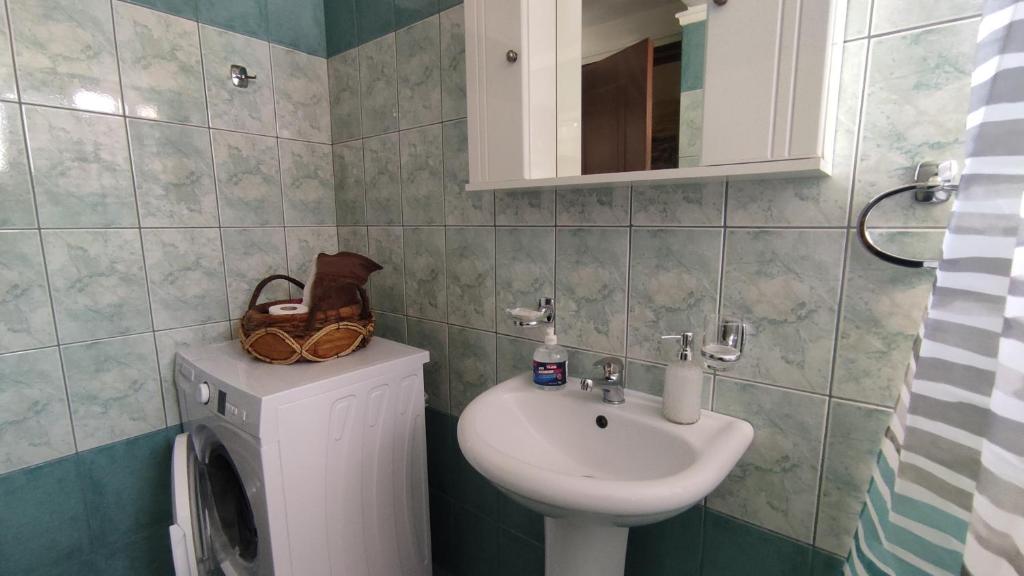 Koupelna v ubytování Ampolias rooms Messolonghi