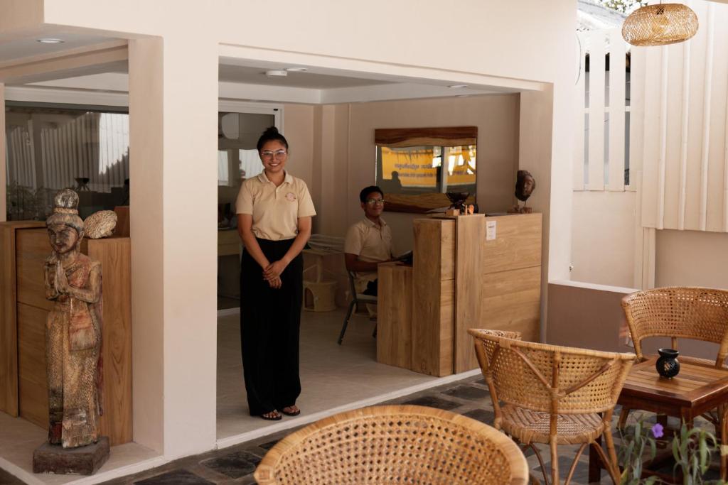 Členové personálu v ubytování Blue Turtle Hotel Samui
