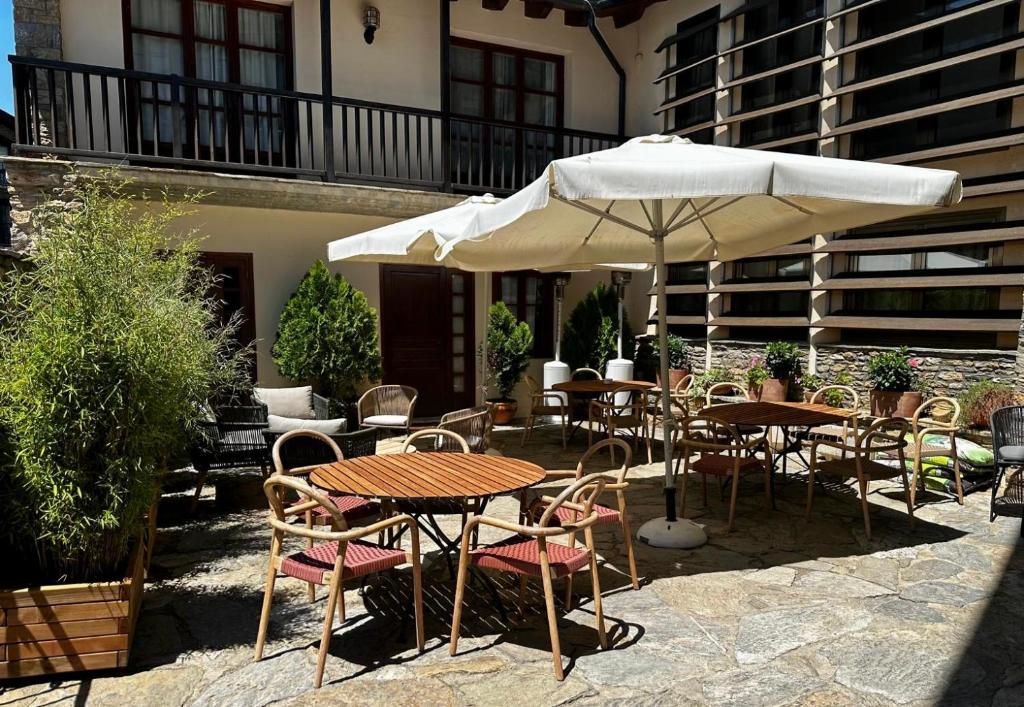 Restaurace v ubytování L'hotelet d'Estamariu Cal Teixidor