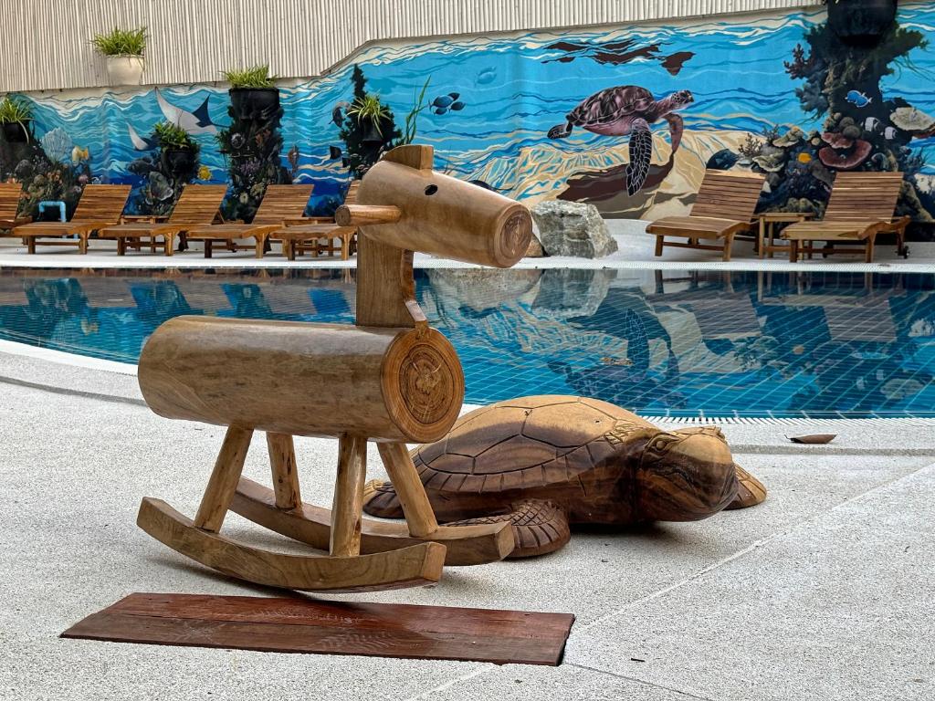 Bazén v ubytování Blue Turtle Hotel Samui nebo v jeho okolí