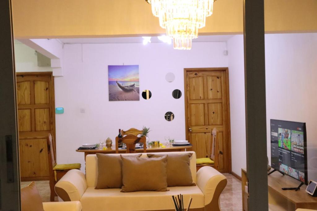 Televizors / izklaižu centrs naktsmītnē Sunset view Suite