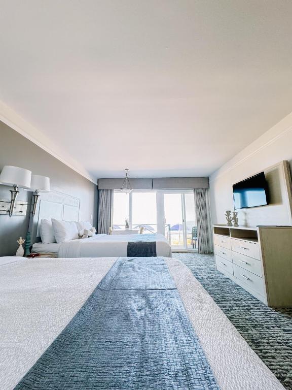 TV a/nebo společenská místnost v ubytování Royal Atlantic Beach Resort