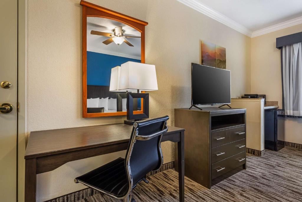 Best Western Dinosaur Valley Inn & Suites - King Room - No Fumadores
