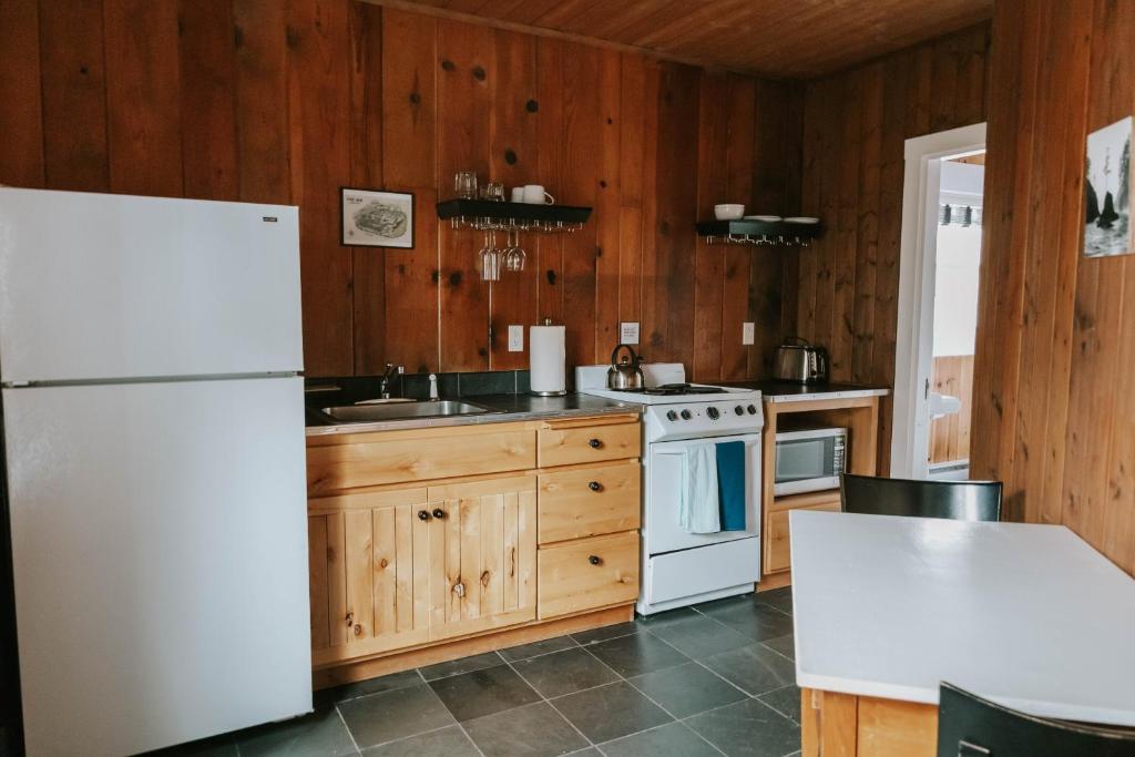 Cucina o angolo cottura di The Inn at Arch Cape