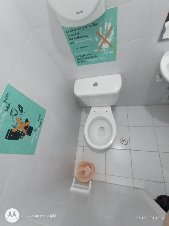 Koupelna v ubytování 82Hostel