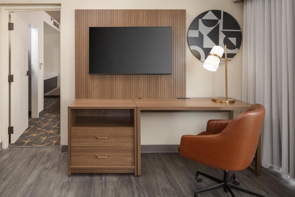Holiday Inn & Suites Springfield - I-44 by IHG photo
