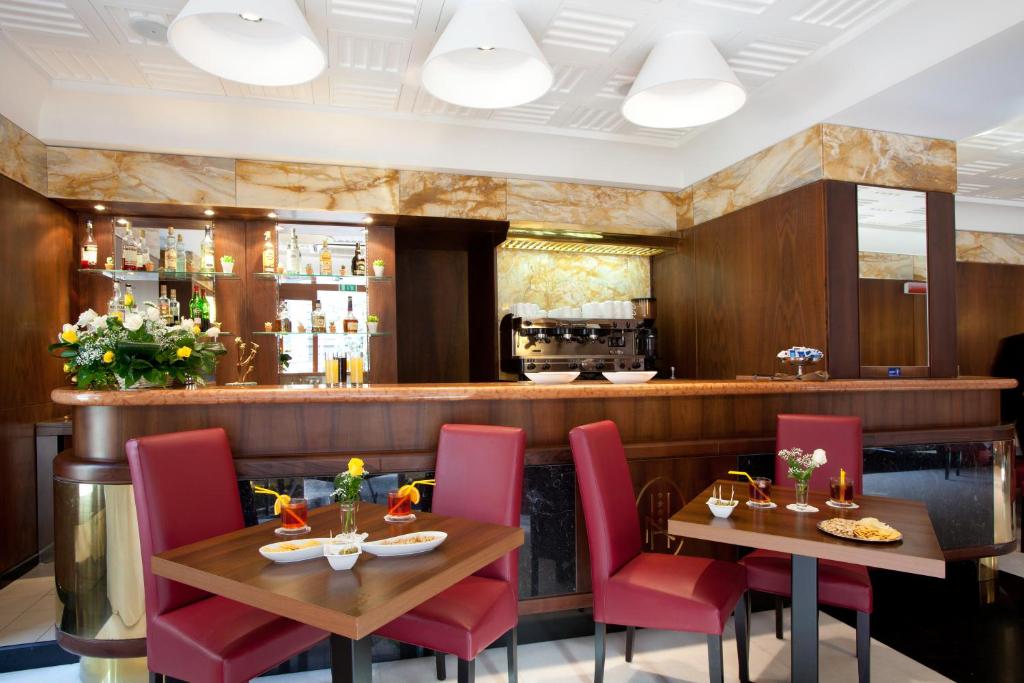 Hotel Naples - Resim 3